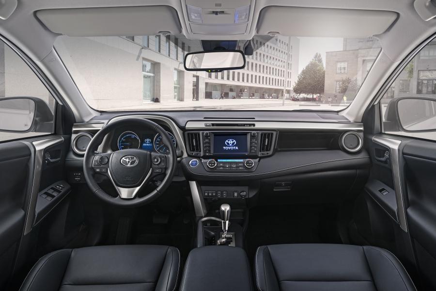 Торпедо Toyota RAV4 Hybrid 2015 года  (WW) (фото 33 из 38)